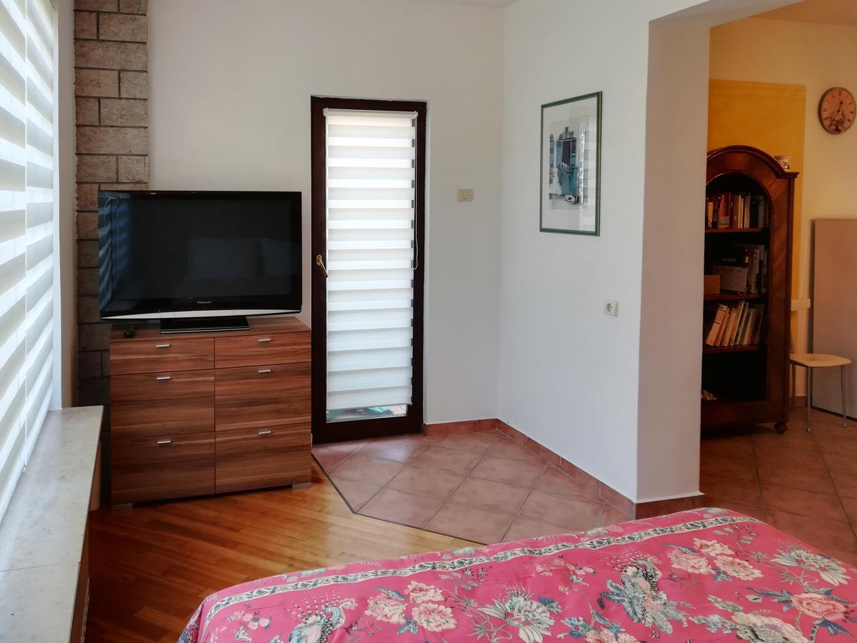 Seaside Parenzana Comfort With Free Parking Изола Екстериор снимка